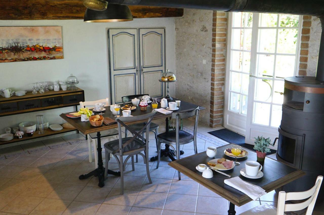 Couette-café Le Clos De La Vigneronne Messas