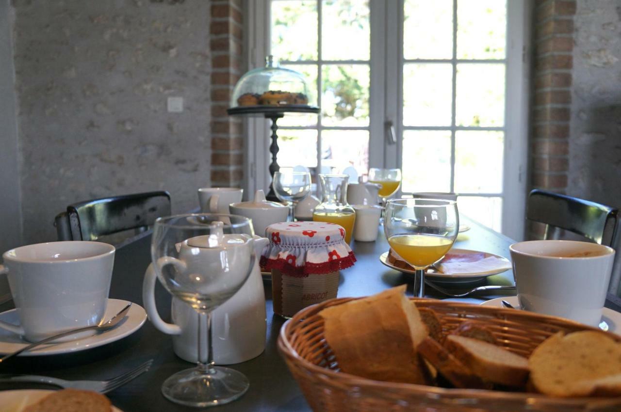 Le Clos De La Vigneronne Bed & Breakfast Messas