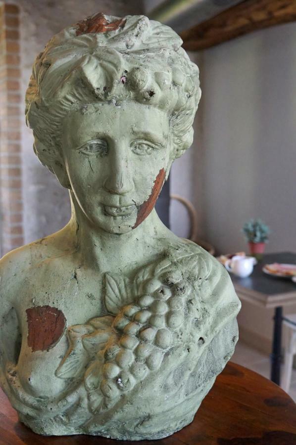 Le Clos De La Vigneronne Bed & Breakfast Messas